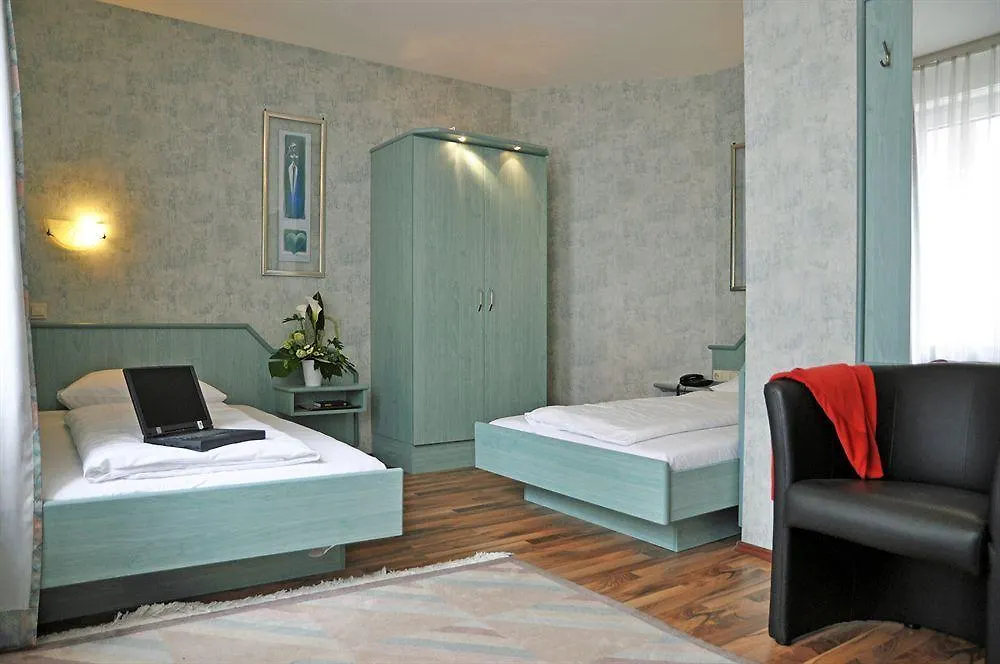 Hotel Astoria Francfort-sur-le-Main 3*,