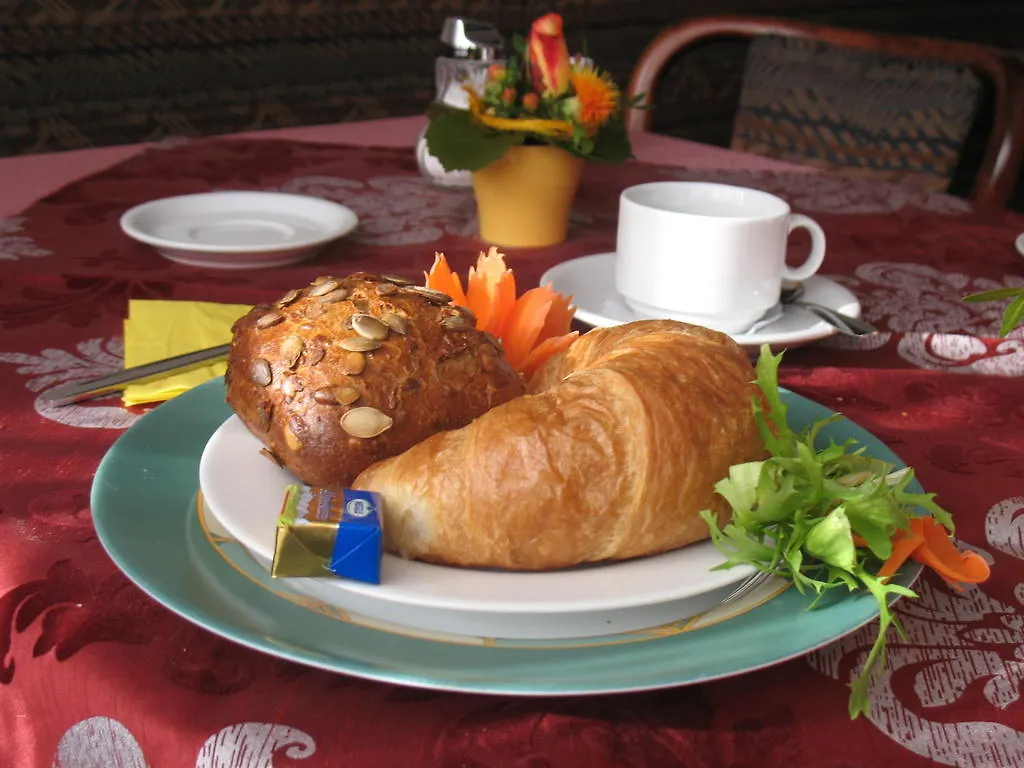 Hotel Astoria Francfort-sur-le-Main 3*,